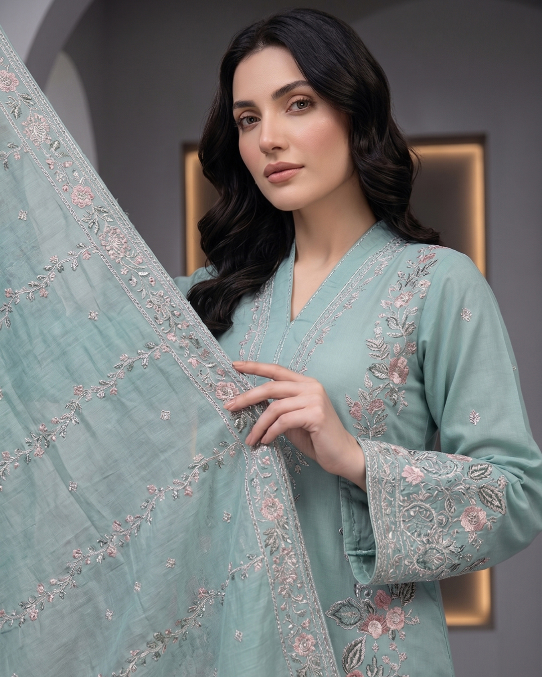 NOOR E HAYA - DG 905B2