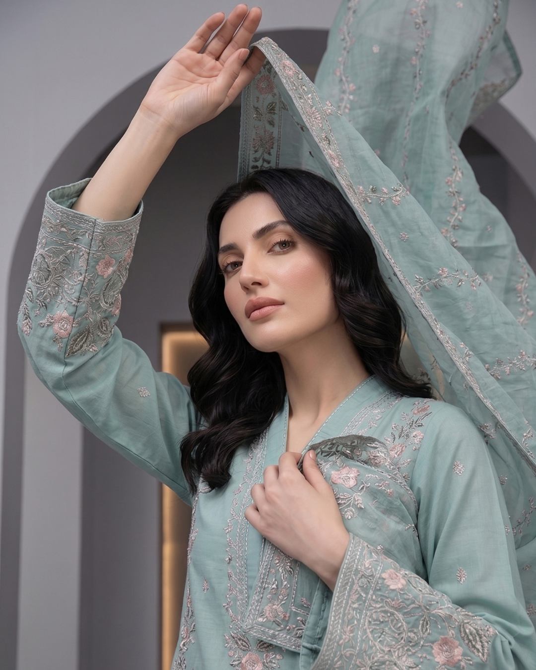NOOR E HAYA - DG 905B2